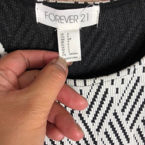Forever 21 crop top - Picture 3 of 5